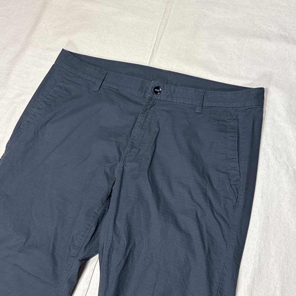 Mountain Hardwear Pants Mens Size 36x32 Dark Gray Hiking Outdoor Fits 38x30